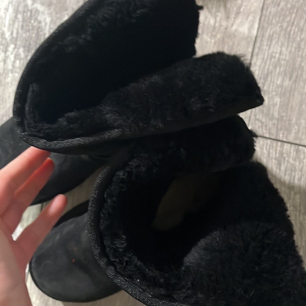 Unique Uggs - image 7